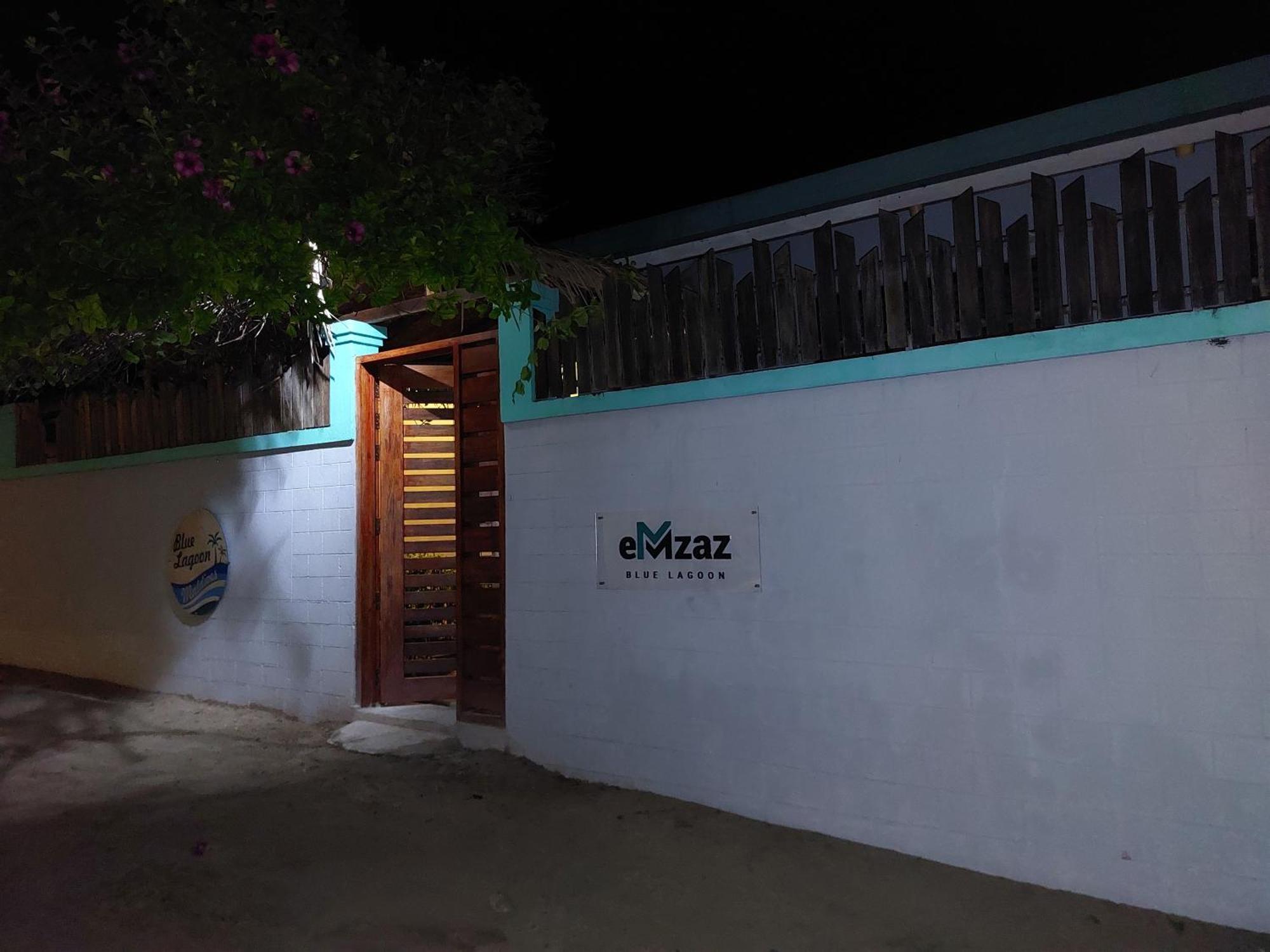 Emzaz Blue Lagoon Ugoofaaru Extérieur photo